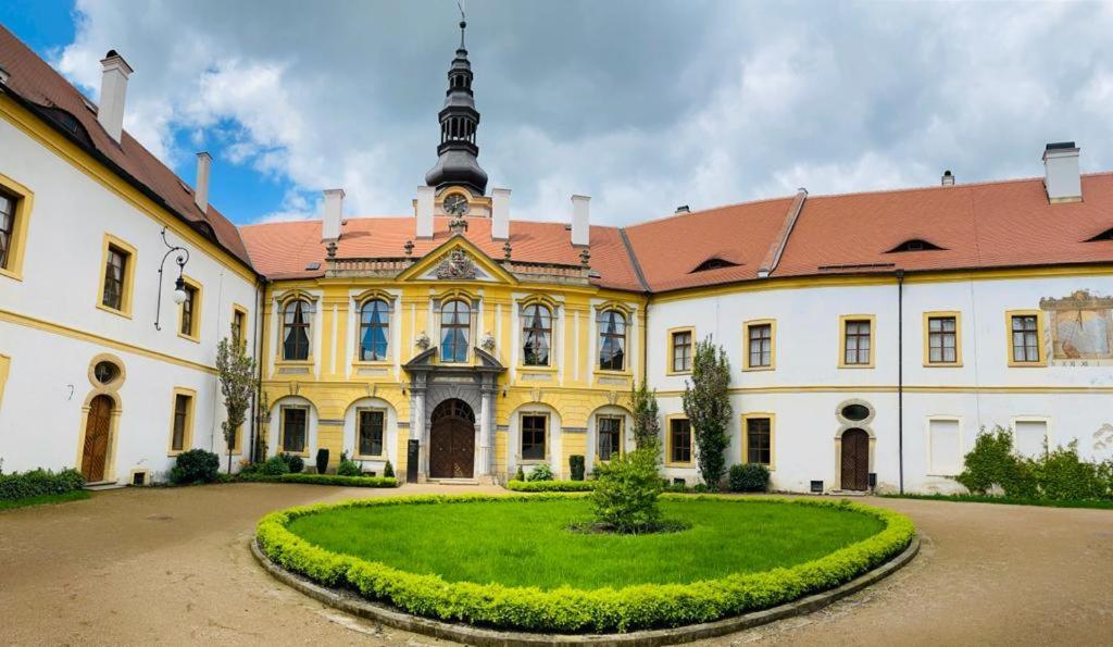 Apartmany Ivana Decin Luaran gambar